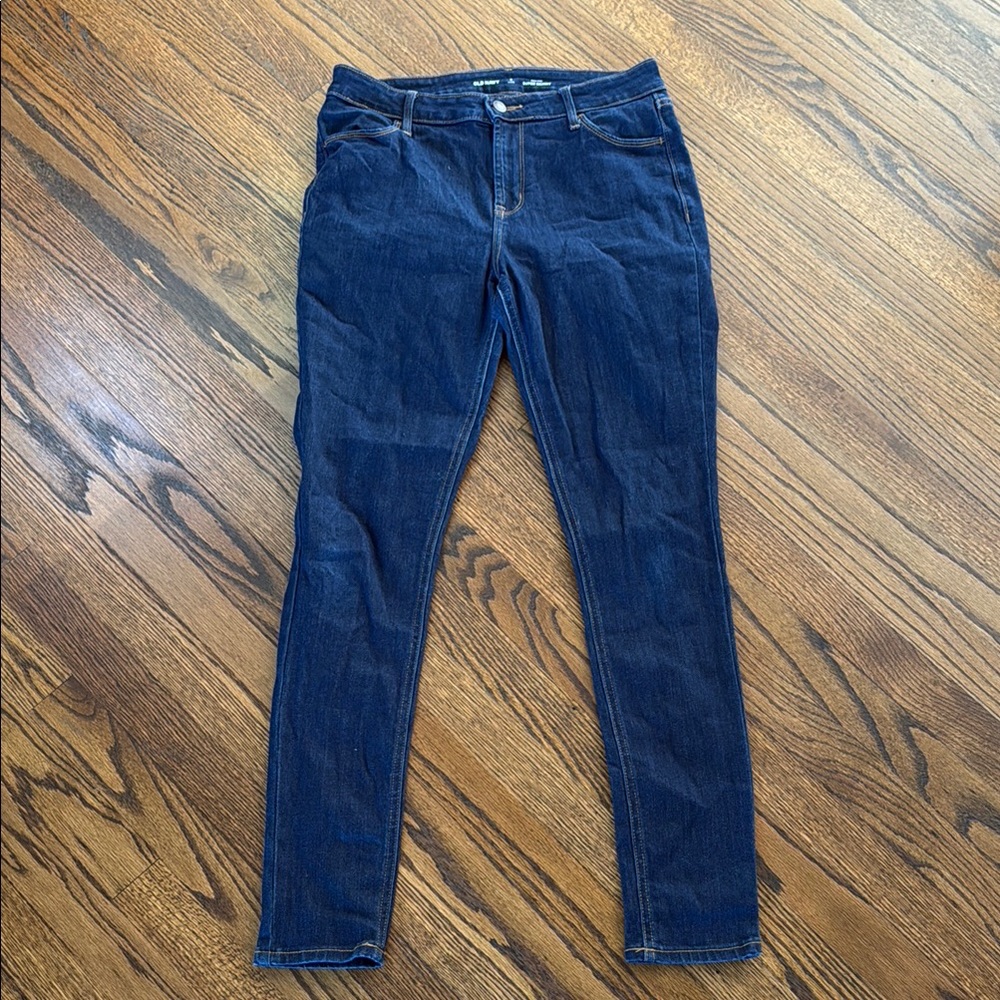 B4 Old Navy Women's 6 Long High Rise Super Skinny Jeans